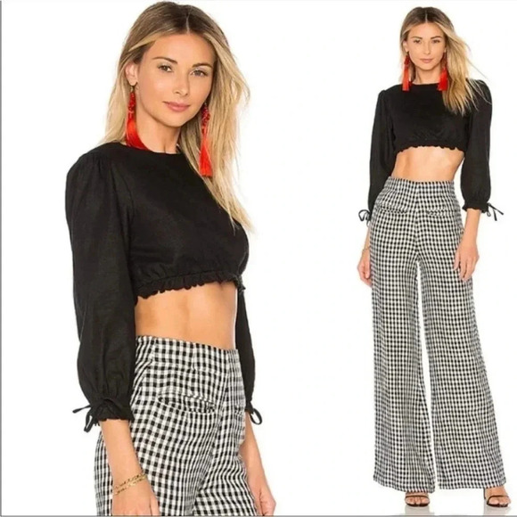 Revolve Lovers + Friends Tara linen blend crop top - Picture 2 of 8